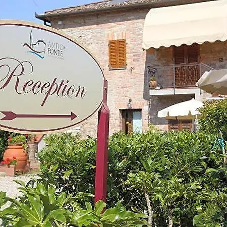 Antica Fonte Residenza Di Siena